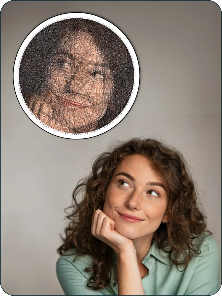 Comparison between the original image and the optimized artwork preview, highlighting how STRINGUART enhances photos for string art and guarantees consistency between the preview and the final product.